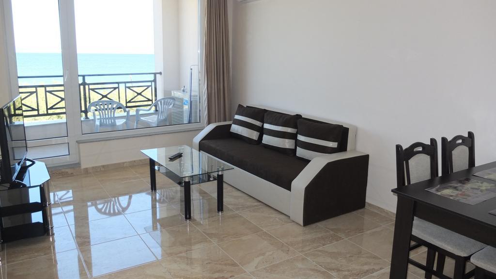 Golden Sea View Apartments Pomorie Eksteriør billede