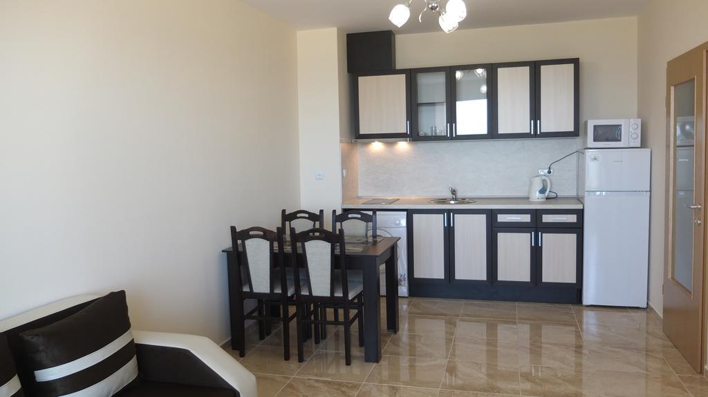 Golden Sea View Apartments Pomorie Eksteriør billede