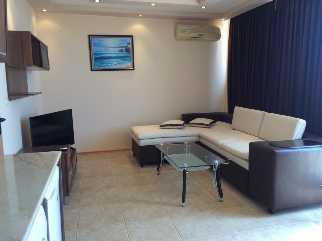 Golden Sea View Apartments Pomorie Eksteriør billede